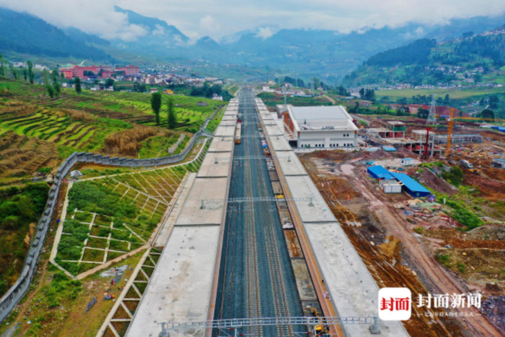 专访凉山甘洛县委书记刘建波:千里凉山第一站,推动"经济通道"向"通道