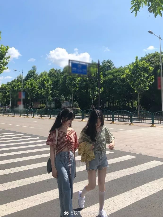 兩人簡短英語對話曝光臺消費有什么玩游戲充升空探針之處小學英語繪本哪些比較好