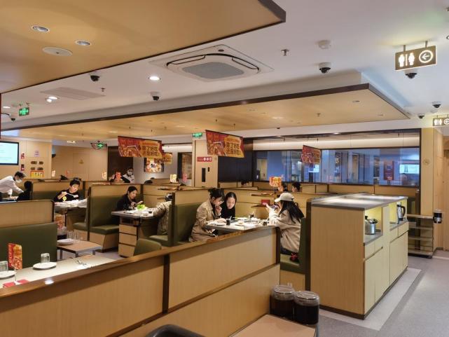广州火锅消费逐渐回暖，食客偏爱清淡营养食材_腾讯新闻