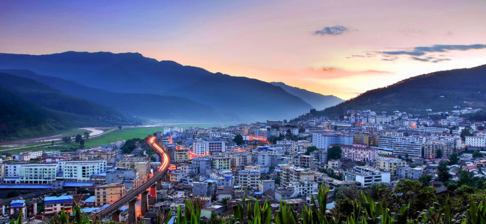 专访凉山州喜德县委书记巫照华千里相会只需一车之约喜德发展开启动车