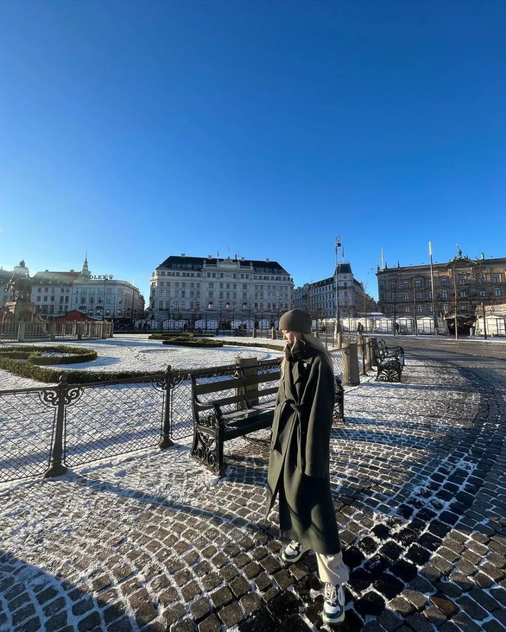 pic via:djkhaled / roses_are_rosie / daraxxi