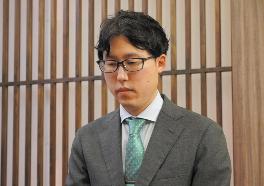 井山裕太时隔十年再夺日本龙星对阵五旬老将输棋认赢上演年度奇局