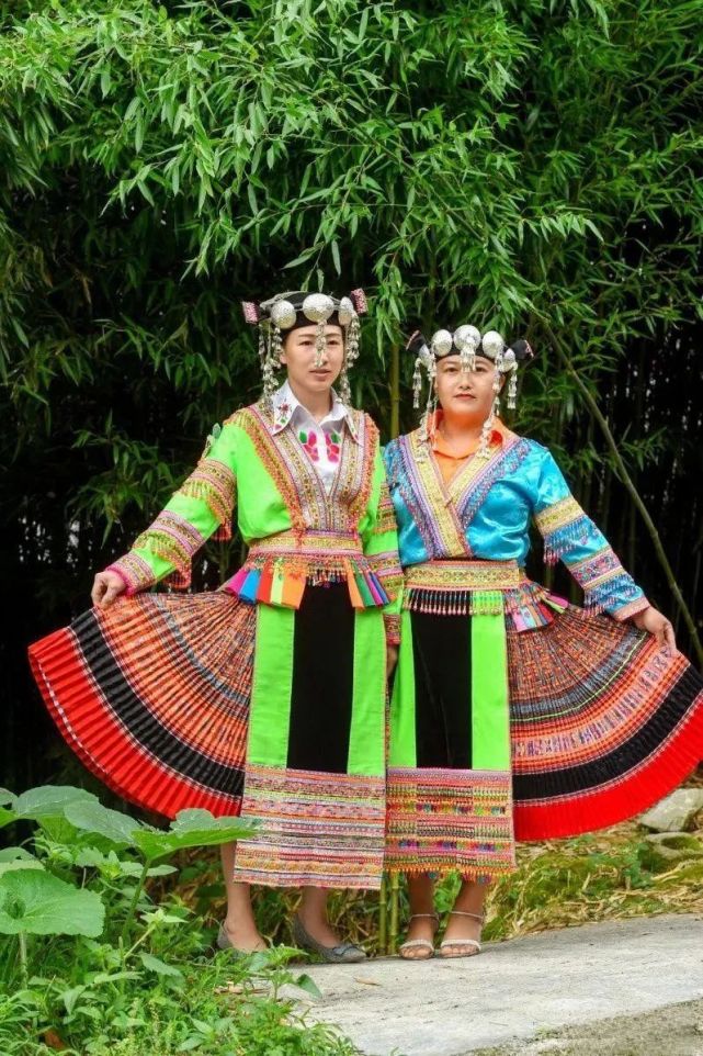 【康养胜地 人文兴义】望谟鲁邑村:精美红苗服饰惹人爱