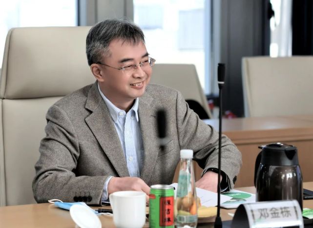 邓金栋一行开展科技研发调研_腾讯新闻