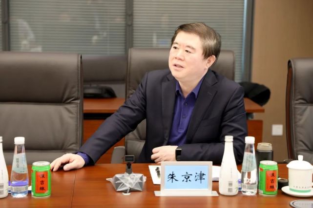 邓金栋一行开展科技研发调研_腾讯新闻