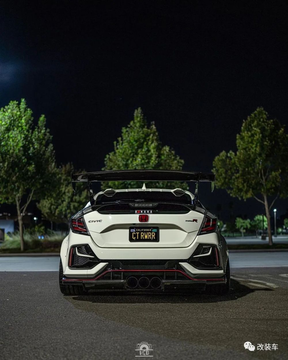 varis宽体本田10代思域type r,改装清单长到一页a4纸都印不下_腾讯