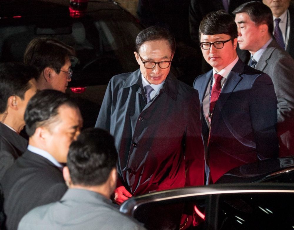 韩国前总统李明博出狱待遇惨淡:没养老金,不配司机,无秘书_腾讯新闻