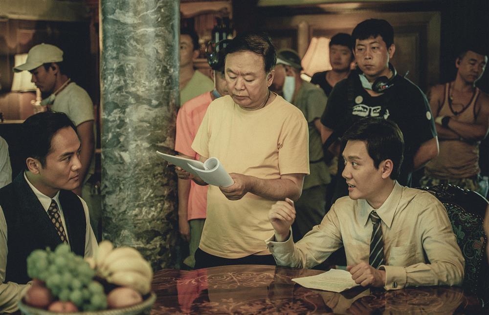 导演高希希谈破晓东方拍解放军睡在上海街头我眼泪哗就下来了