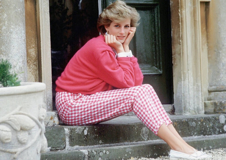 戴安娜王妃的穿搭魅力到底在哪里?