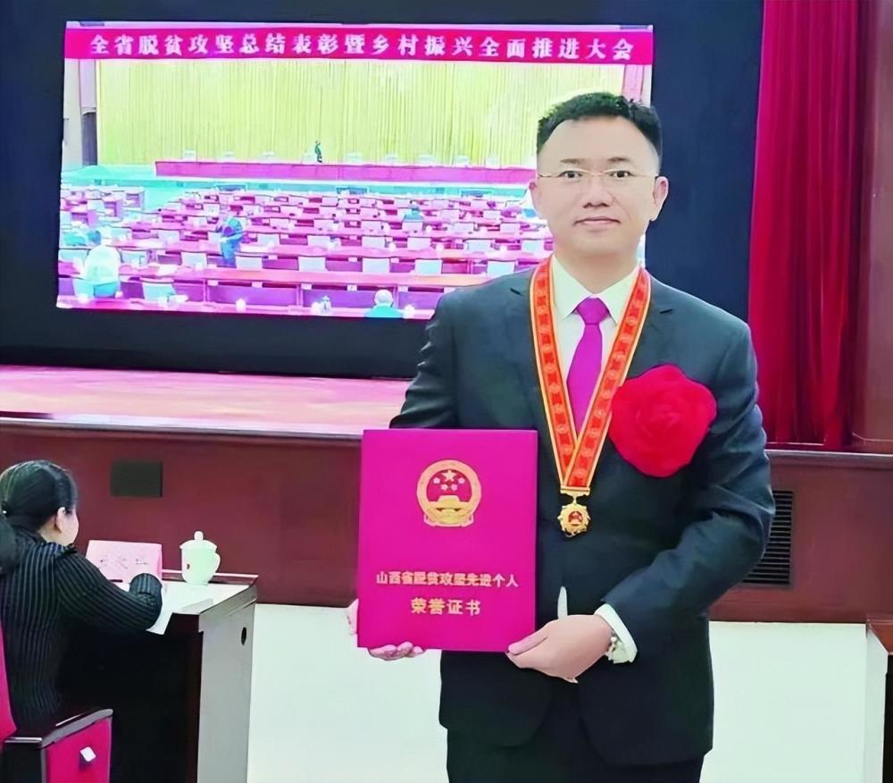 郭海龙用行动展现新时代统一战线的担当