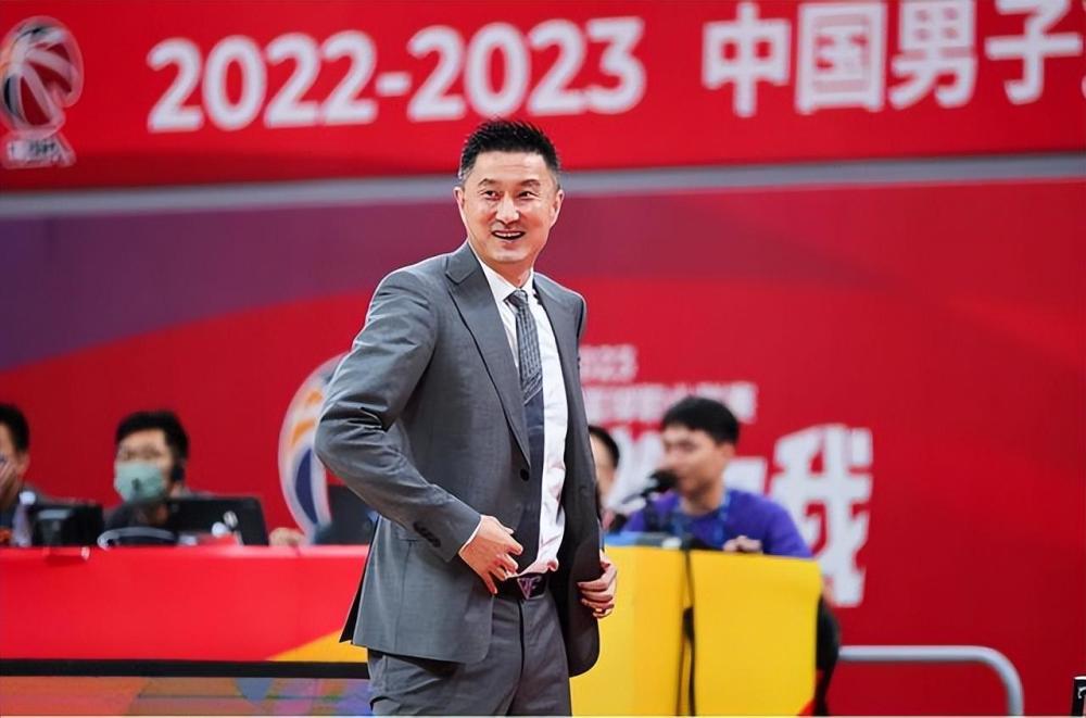 19岁的徐昕,本赛季在广东的表现如何?路,还很长啊_腾讯新闻