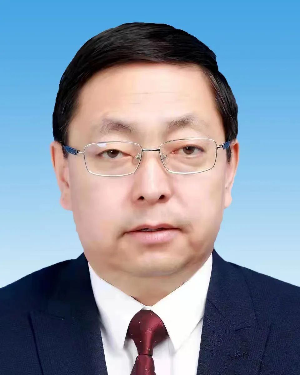 吉日木图任鄂尔多斯市人民政府副市长