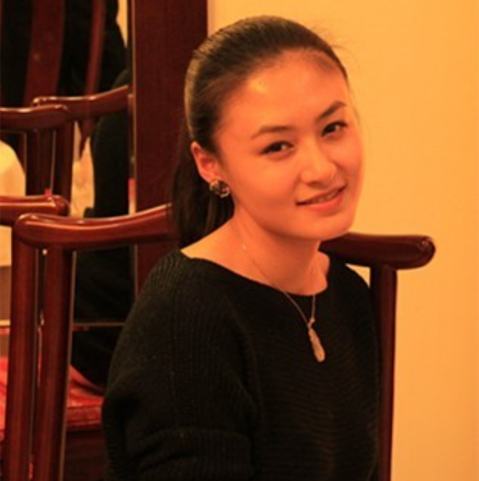 演员朱墨不后悔嫁大16岁刘小锋婚后生两儿子一家四口乐融融