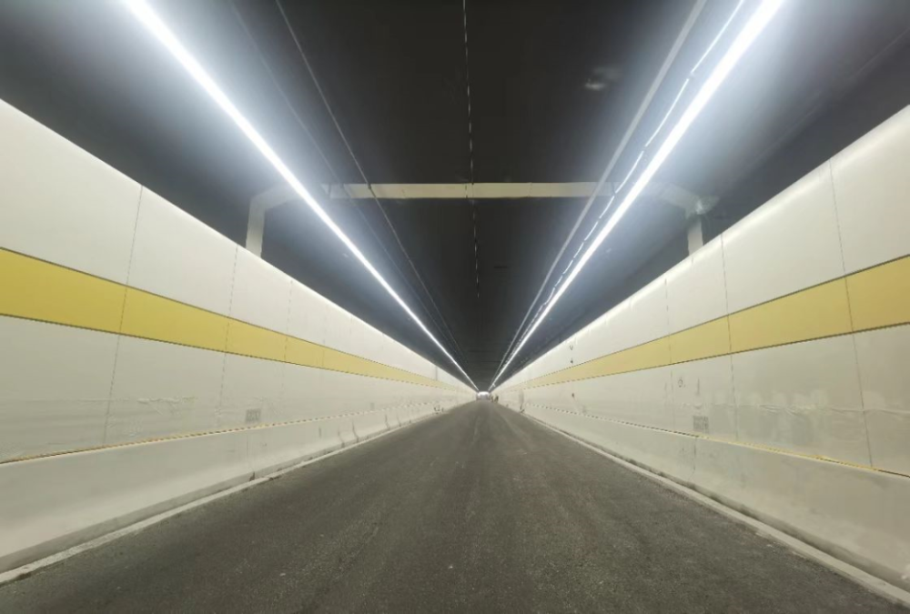 从湖东到湖西仅需3分钟万众期盼的苏州金鸡湖隧道就要通车啦