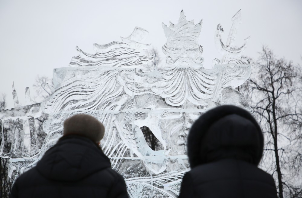 晶莹剔透的冰雕图片