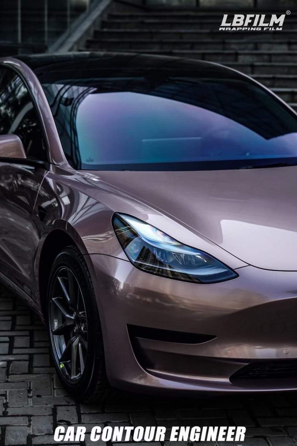 特斯拉model3-lb改色膜原厂漆冰莓粉,高级女神质感_腾讯新闻