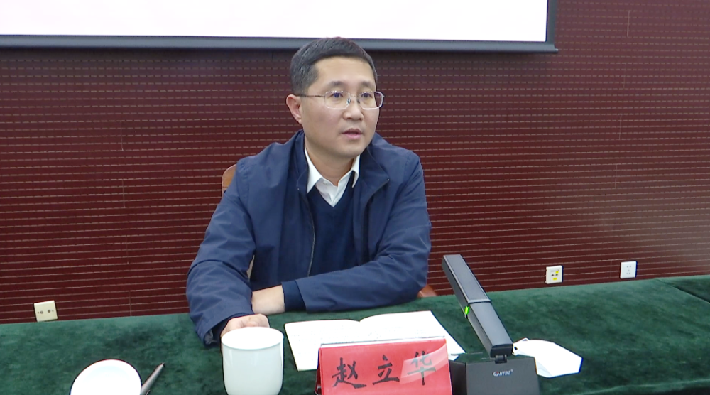 区领导赵立华,侯秀伟,赵晓梅,董连庆,张强,侯荣奎,崔立民,王宏升,徐敬