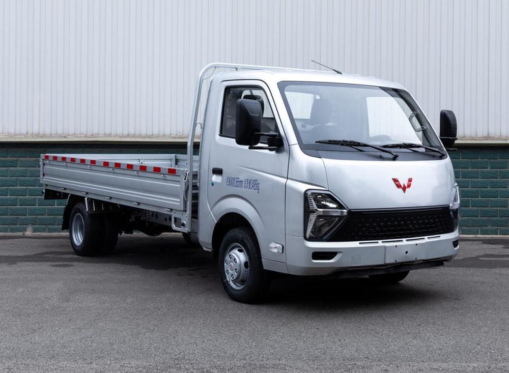 五菱新款宽体小卡曝光外观很年轻时尚6轮搭载20l动力