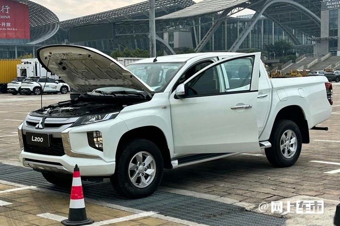 三菱帕杰罗皮卡版预售2730万元配超选四驱