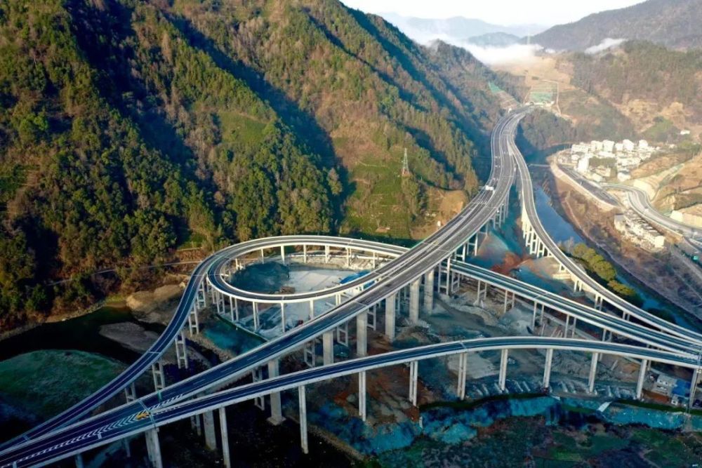 黄千高速正式通车