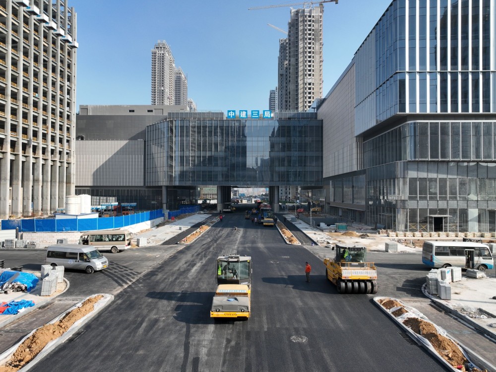 武昌滨江商务区勾勒骨架,武车中路这段主体工程完工