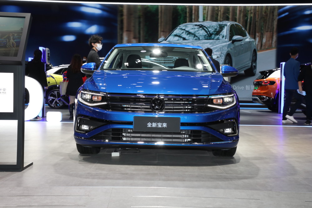 2022广州车展一汽大众宝来15t亮相