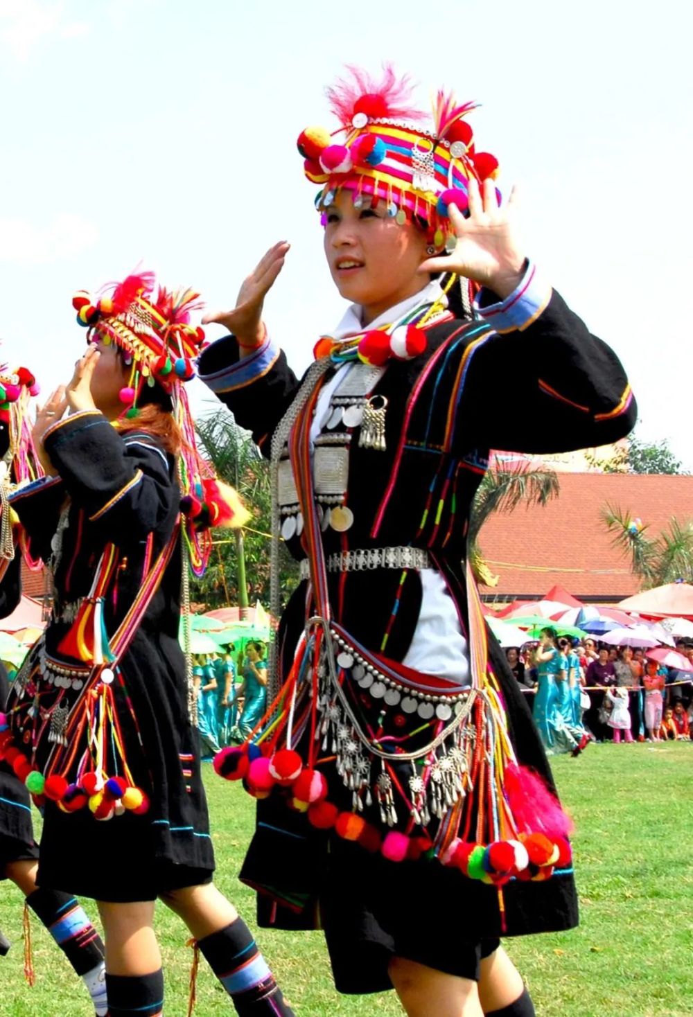 乐享云南布哈尼族服饰