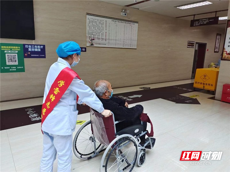 ҽԺ̨ҺȣҽɫͨݵĴ