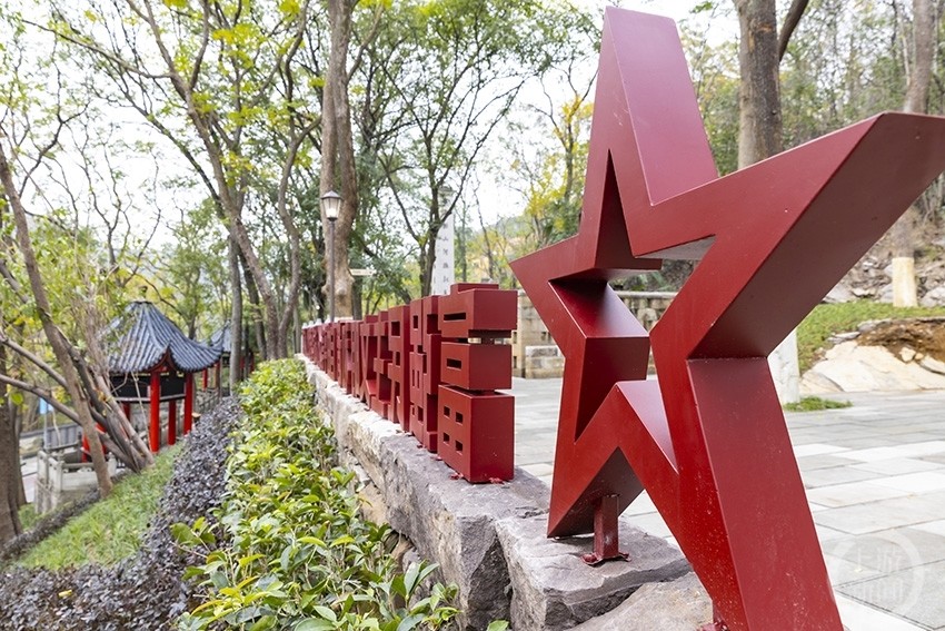 南泉烈士陵园为重庆市文物保护单位,重庆市爱国主义教育基地,重庆市