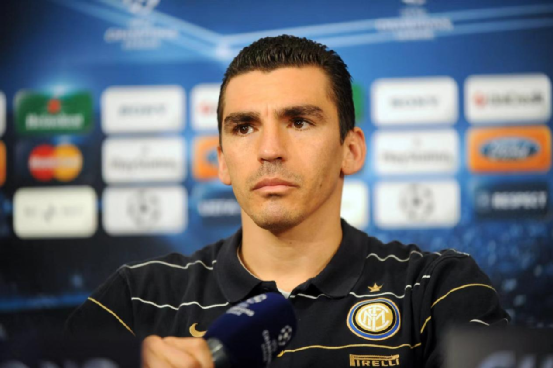 少年时代的卢西奥加盟职业队前曾在两支巴西利亚当地的业余球队踢球