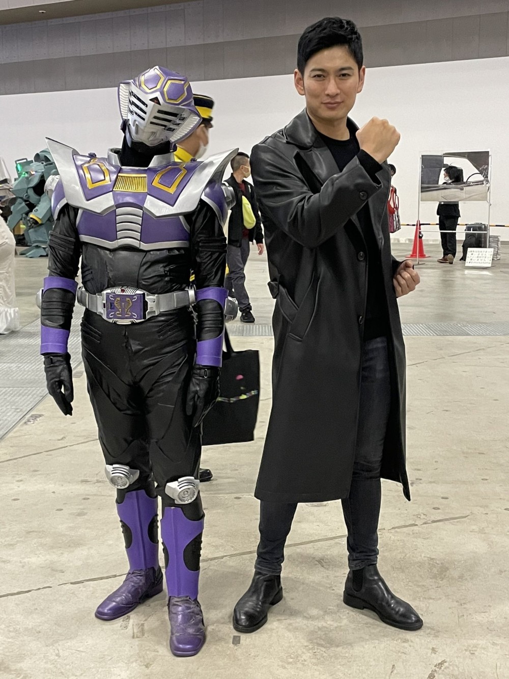 c101假面骑士系列硬核cos夜骑与魔进两位骑士演员现场互动
