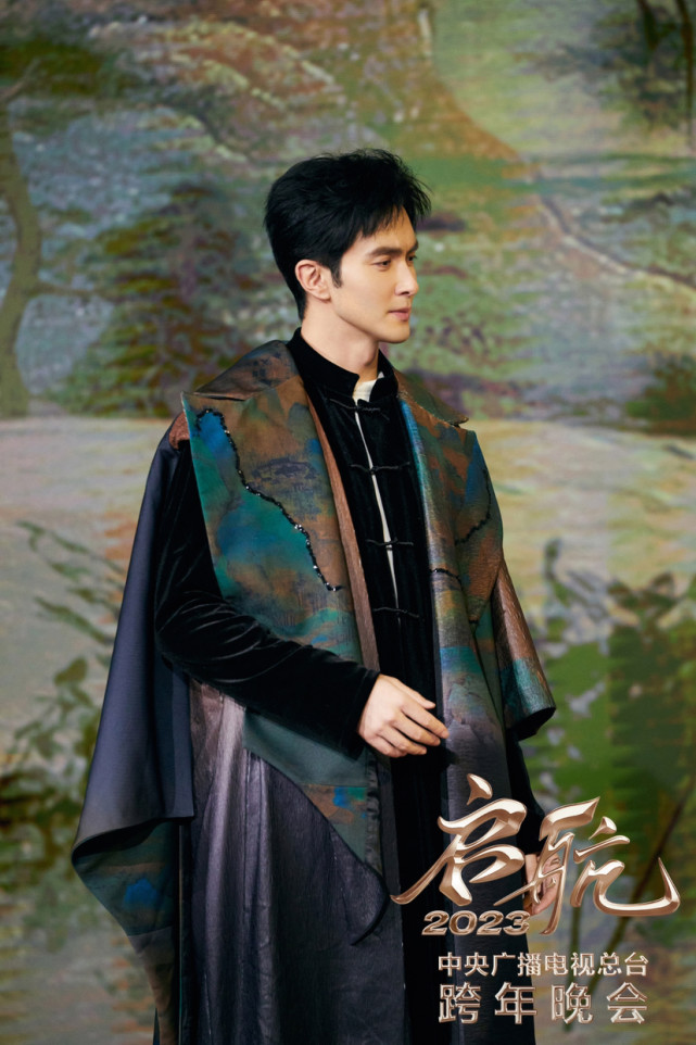 高伟光亮相《启航2023——中央广播电视总台跨年晚会》,一起探寻宋韵