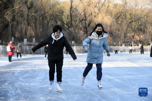 北京：冰上运动迎新年董腾和马步野谁教的好2023已更新(今日/新华网)