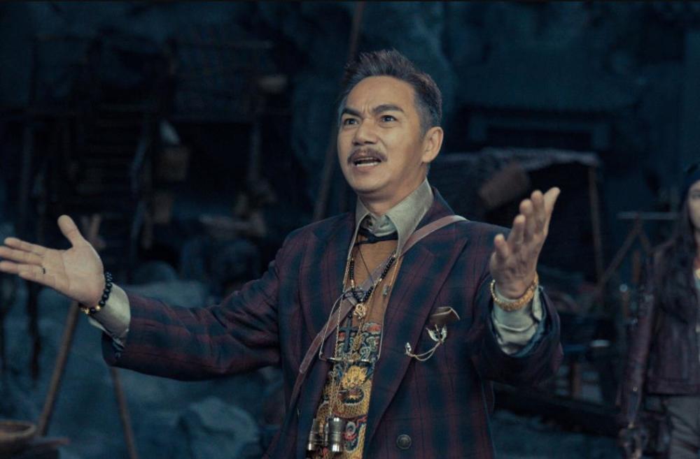 《鬼吹灯之南海归墟》上映,首部影视化,摸金校尉大战深海异兽!