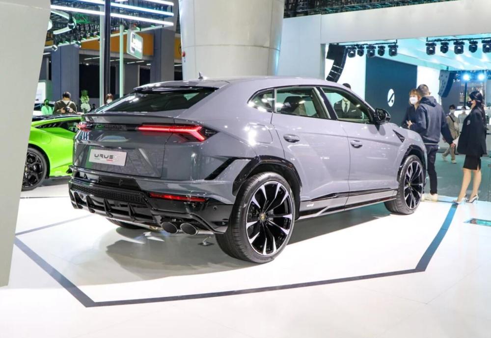 外观更加凶狠,兰博基尼urus s广州车展亮相_腾讯新闻