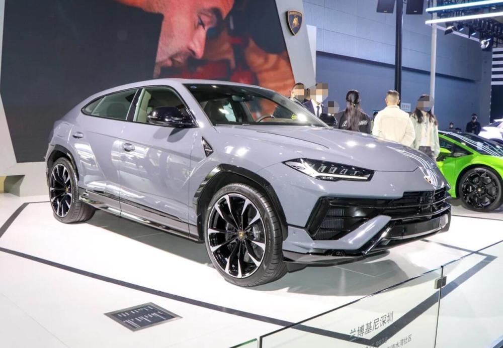 外观更加凶狠,兰博基尼urus s广州车展亮相_腾讯新闻