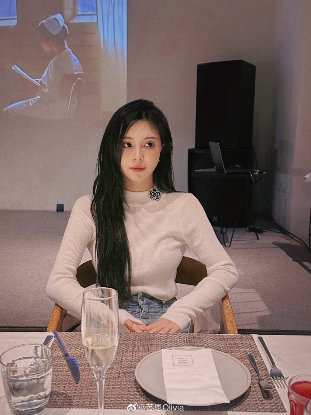 苏恩直播将转型女团舞台直播透露会招更多美女还想要米儿