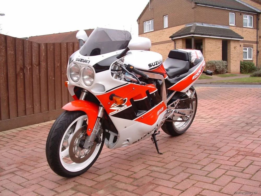 跑车长青树铃木gsxr750