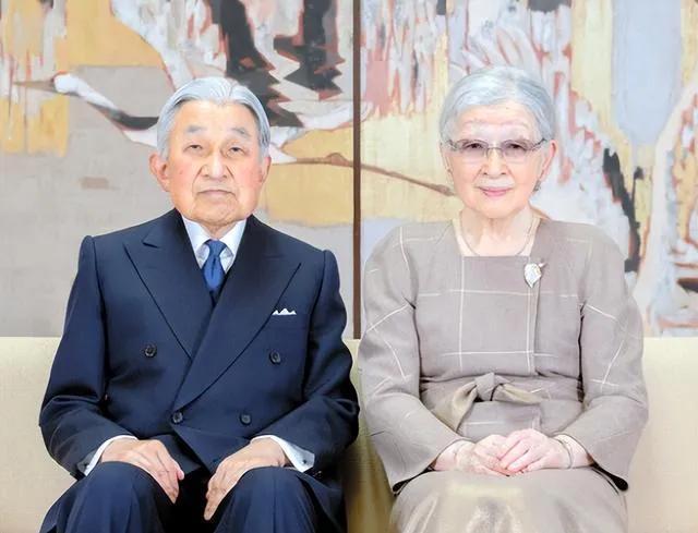 日本皇室出席公务文仁亲王一家关系塑料真子公主离开是正确的