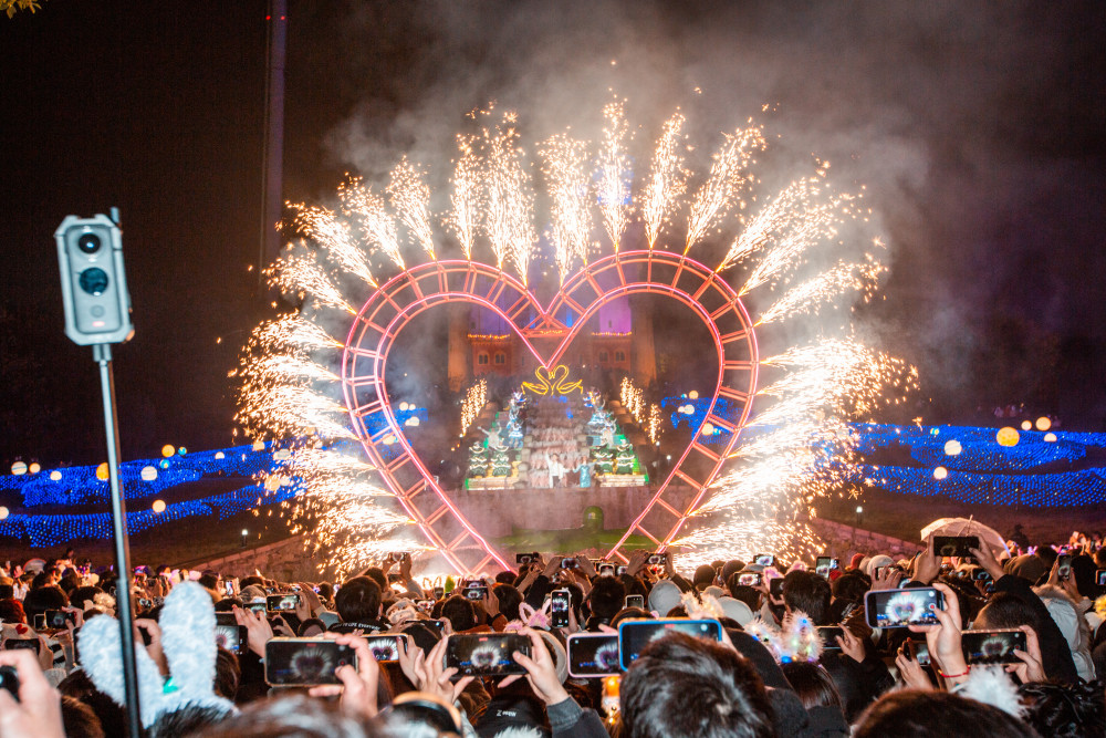 长沙世界之窗全景烟花秀璀璨跨年