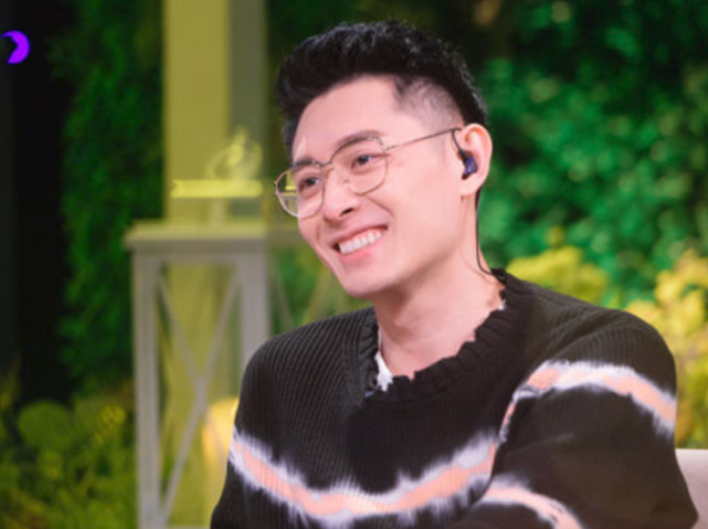 买超张嘉倪夫妻的瓜?杨幂很抢手?沈腾张艺谋的料?邓超还要拍电影?