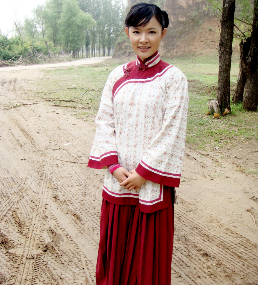 演员张晶晶:人美戏好又孝顺,巅峰息影照顾生病母亲,现状如何?
