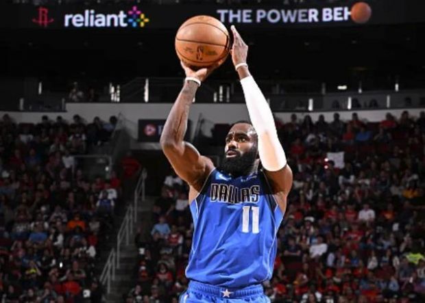 小哈达威全场投篮13中7,三分11中5,得21分3篮板1助攻1抢断