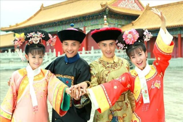 《新还珠格格》,这部剧是由李晟,张睿,班杰明,李佳航,海陆等人主演,而
