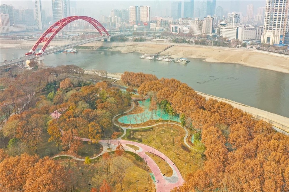 武汉南岸嘴江滩公园改造升级完成_腾讯新闻
