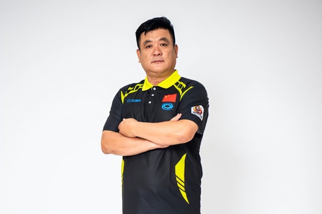 邱贻可,刘志强,刘恒,马俊峰,陈振江等人都是熟面孔,虽然男队和女队的