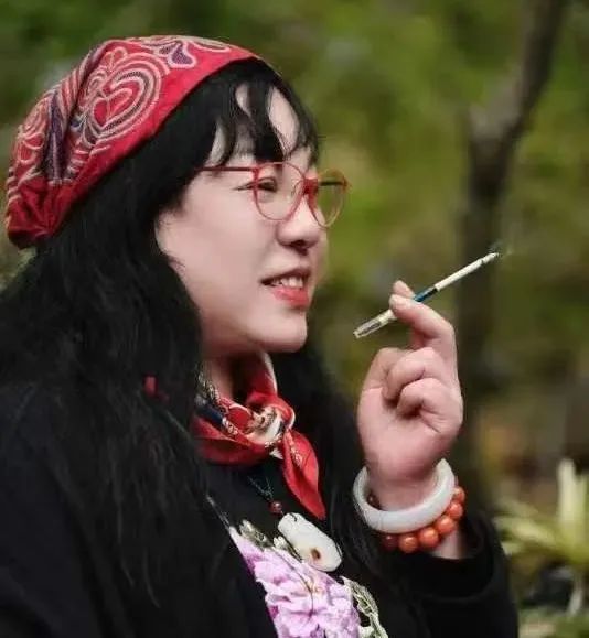 艺术气韵周晓芳北京画室? 娱自三首周晓芳诗一此女疑无价,家乡独有名.
