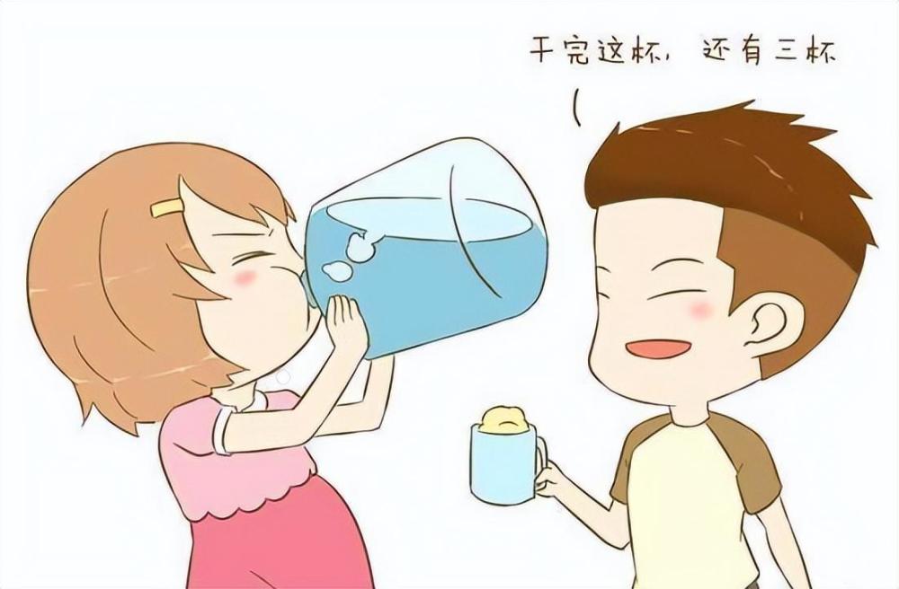 吨吨吨七旬阿婆新冠感染期大量喝水竟诱发致盲性眼病