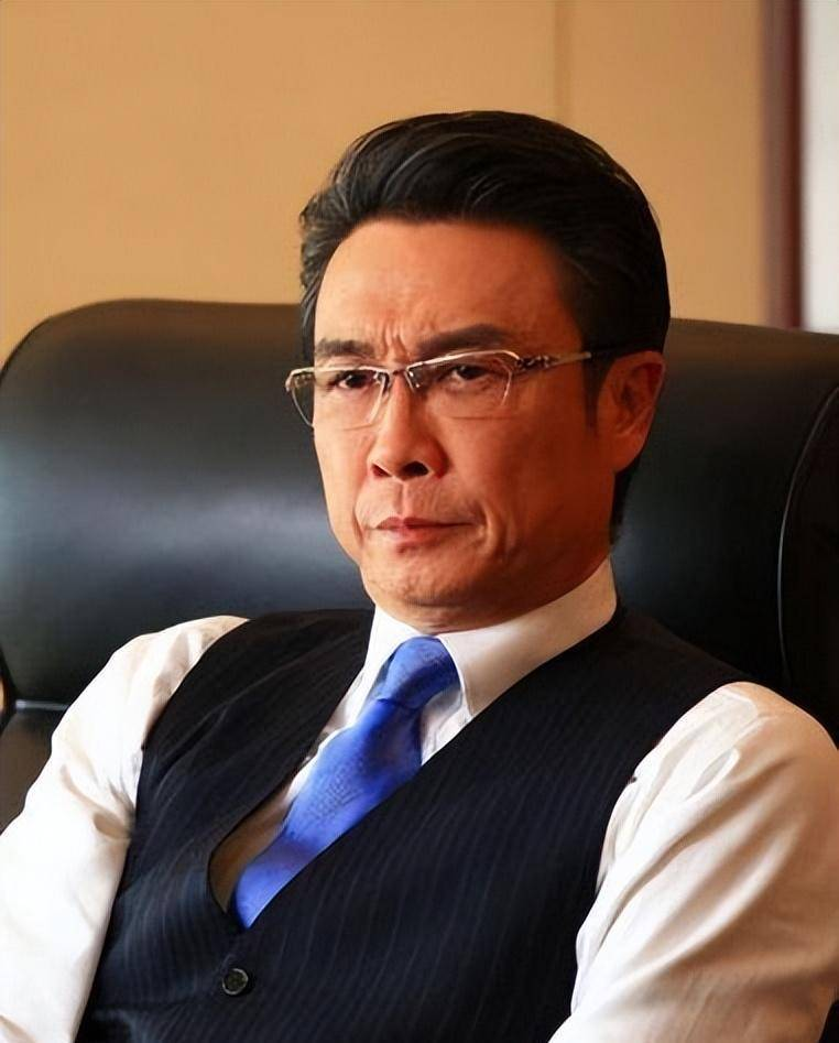 10位"爸爸专业户":天生一张"有钱"脸,自带贵气,演不了穷人插图9