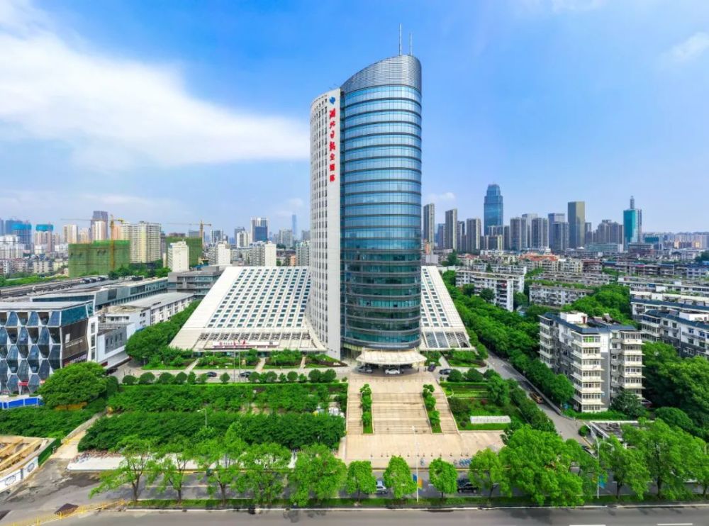 看过来湖北日报传媒集团招才啦